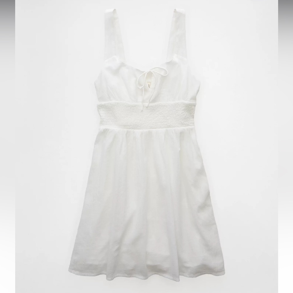 American Eagle Cream Smocked Waist Mini Dress Size Medium! - Picture 3 of 4